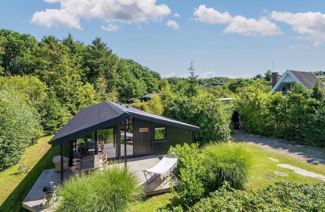 6 person holiday home in Glesborg-By Traum