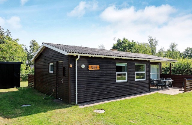 6 person holiday home in Hadsund