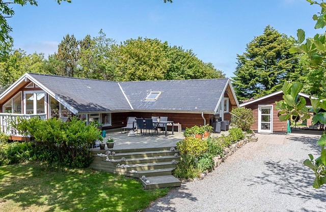 6 person holiday home in Spøttrup