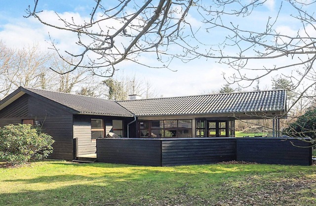 6 person holiday home in Spøttrup