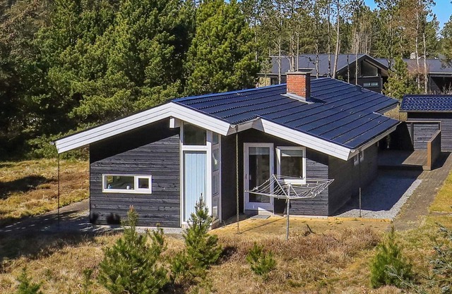 6 person holiday home in Strandby