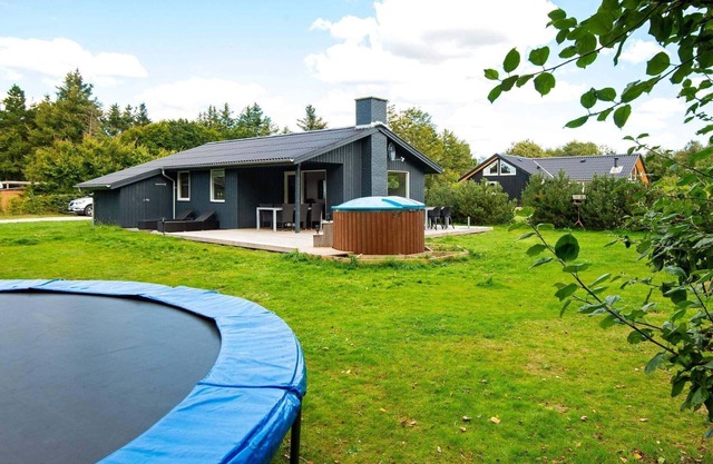 6 person holiday home in Ulfborg