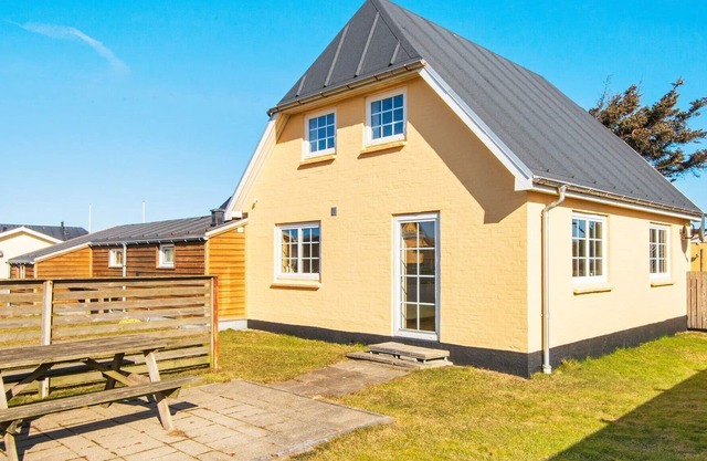 6 person holiday home in Ulfborg