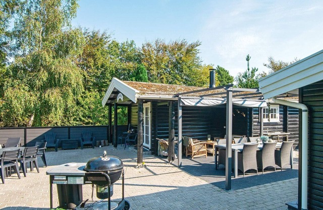 6 person holiday home in Ulfborg