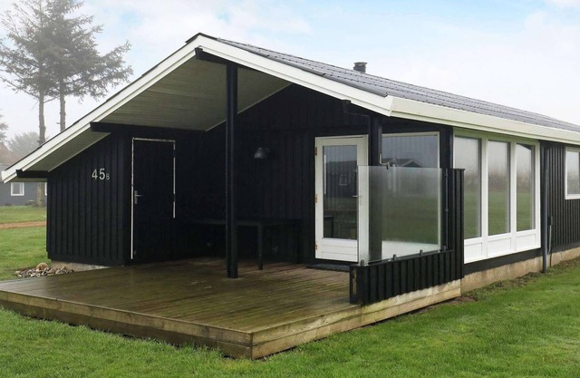 6 person holiday home in Vinderup
