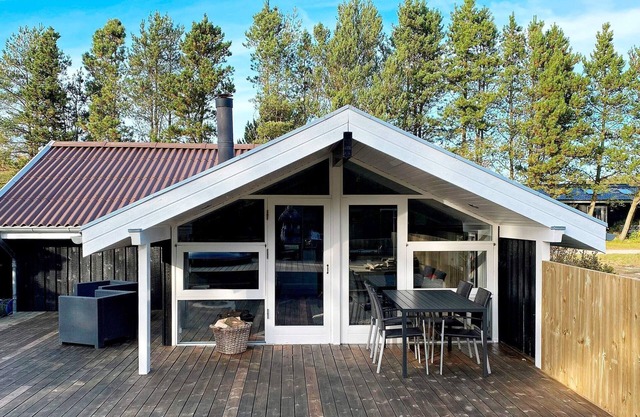 6 person holiday home in Brovst