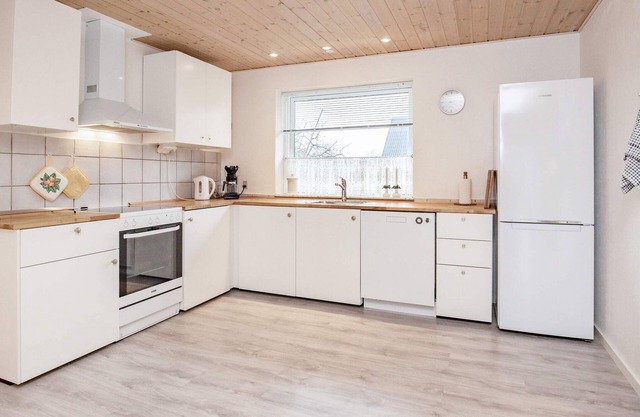6 person holiday home in Gedser-By Traum