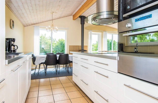 6 person holiday home in Hovborg