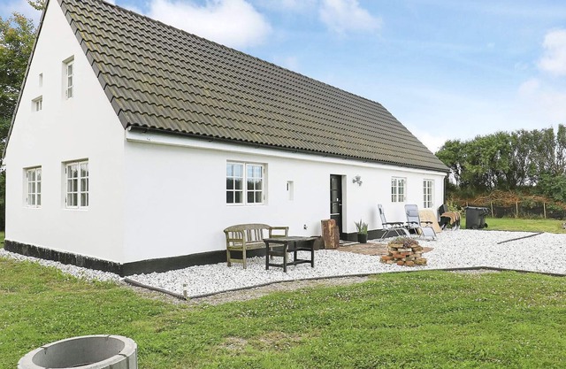 6 person holiday home in Løkken