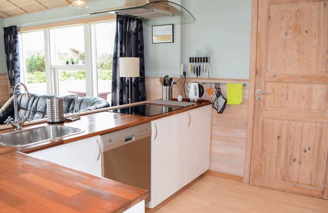 6 person holiday home in Løkken