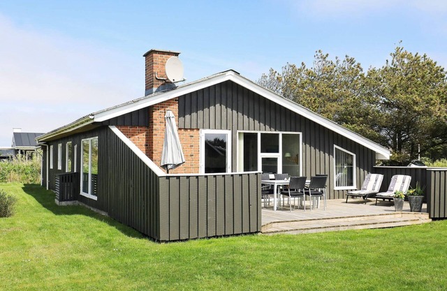6 person holiday home in Løkken