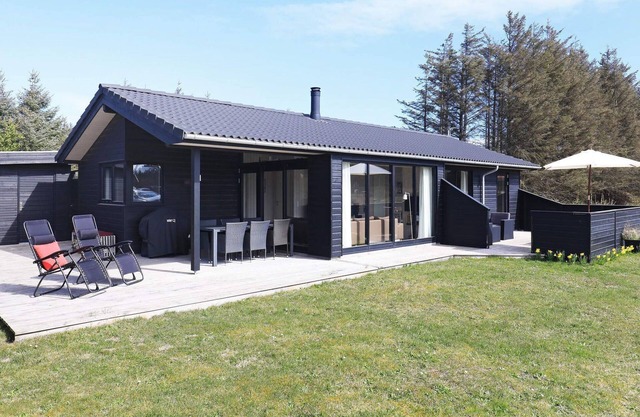 6 person holiday home in Løkken
