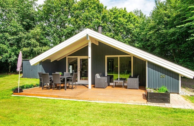 6 person holiday home in Oksbøl-By Traum
