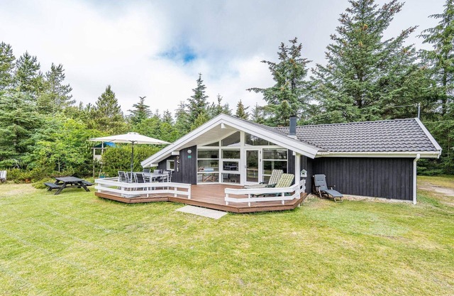 6 person holiday home in Oksbøl