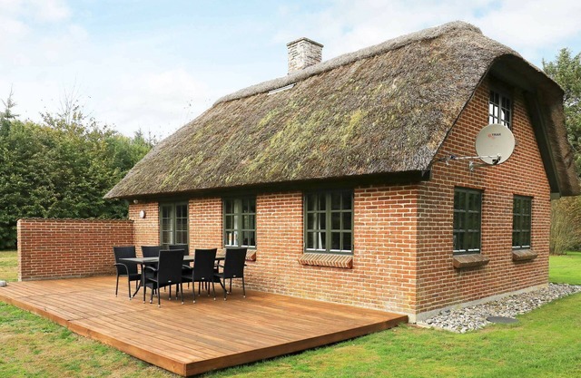 6 person holiday home in Ulfborg