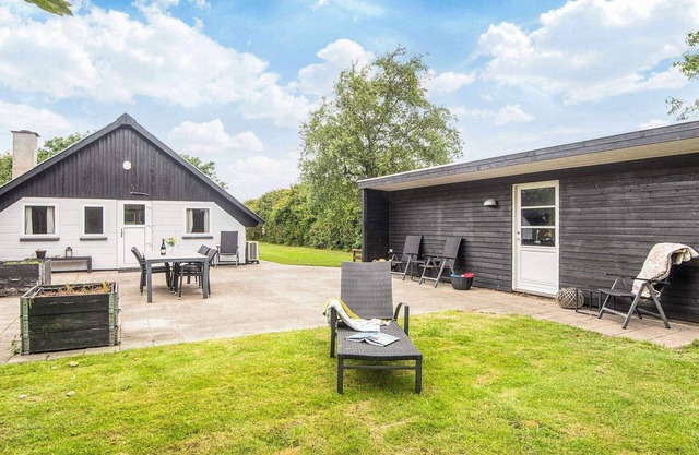 6 person holiday home in Ulfborg-By Traum