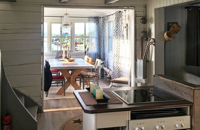 6 person holiday home in Bjarkøy