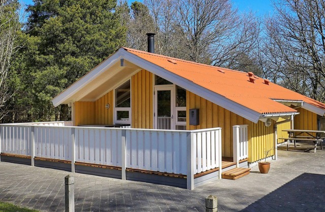 6 person holiday home in Ålbæk-By Traum