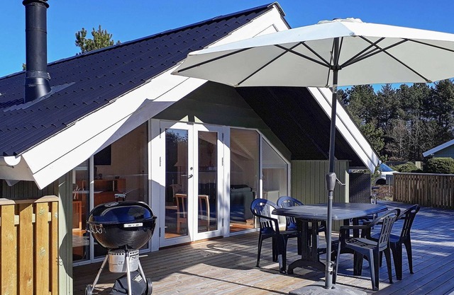 6 person holiday home in Ålbæk-By Traum