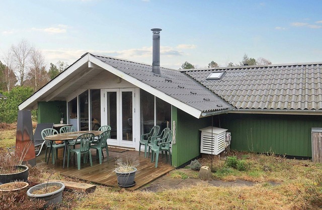 6 person holiday home in Ålbæk-By Traum