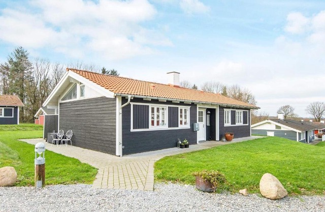 6 person holiday home in Aabenraa-By Traum