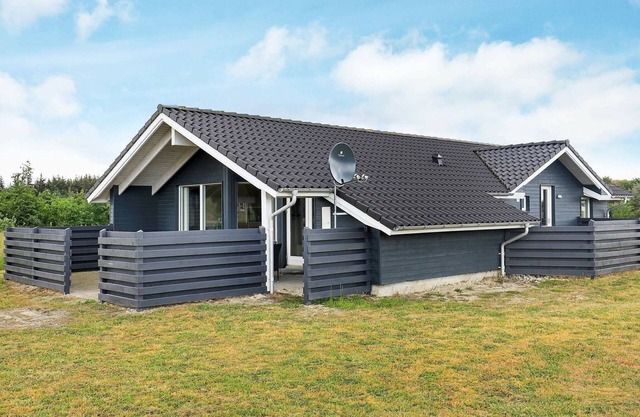 6 person holiday home in Brovst-By Traum