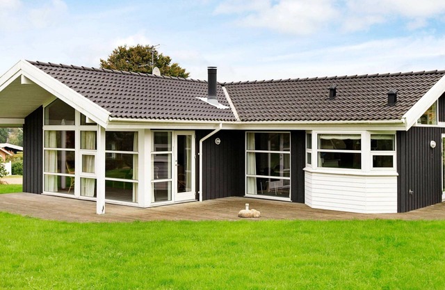 6 person holiday home in Hejls-By Traum