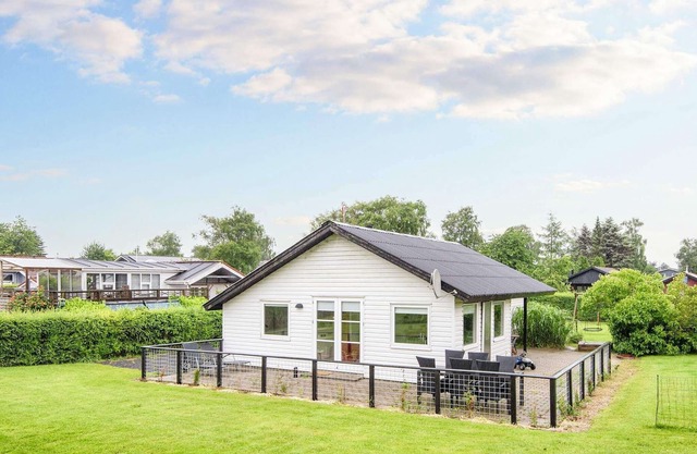 6 person holiday home in Hejls
