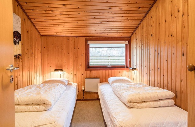 6 person holiday home in Henne