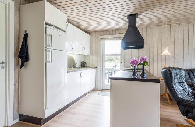 6 person holiday home in Henne
