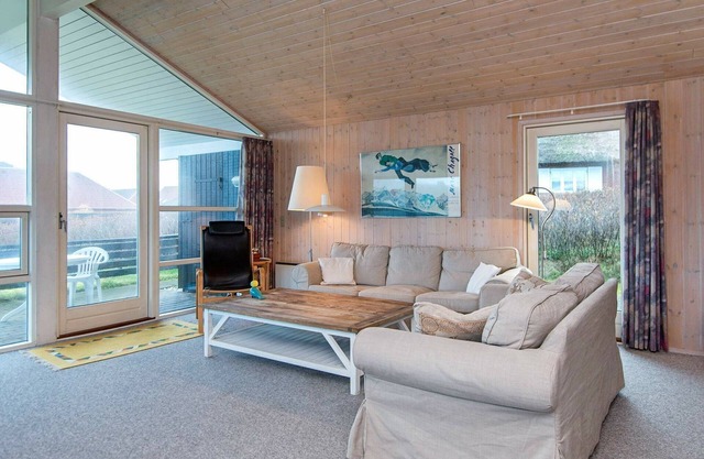 6 person holiday home in Henne