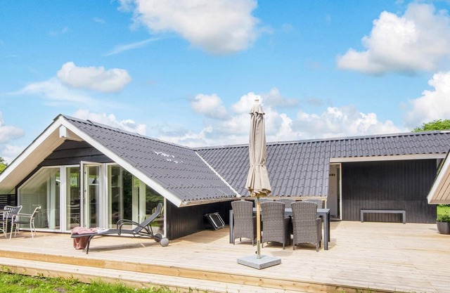 6 person holiday home in Knebel-By Traum