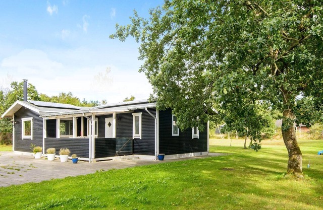 6 person holiday home in Kolind