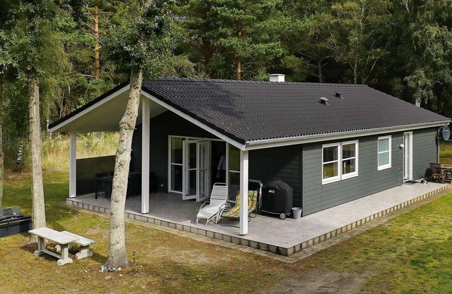 6 person holiday home in Læsø