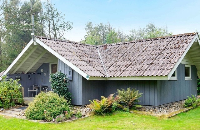 6 person holiday home in Oksbøl-By Traum