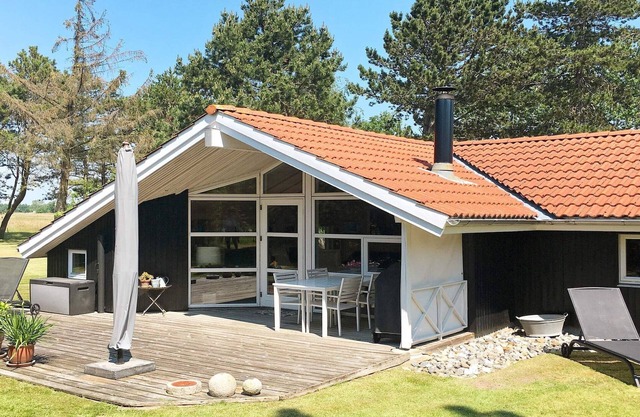 6 person holiday home in Rødby
