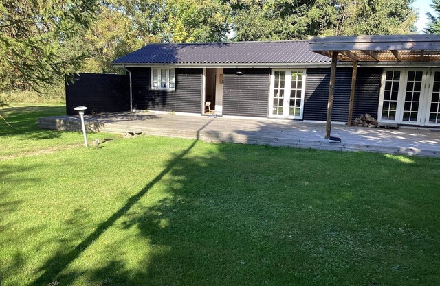 6 person holiday home in Rødby