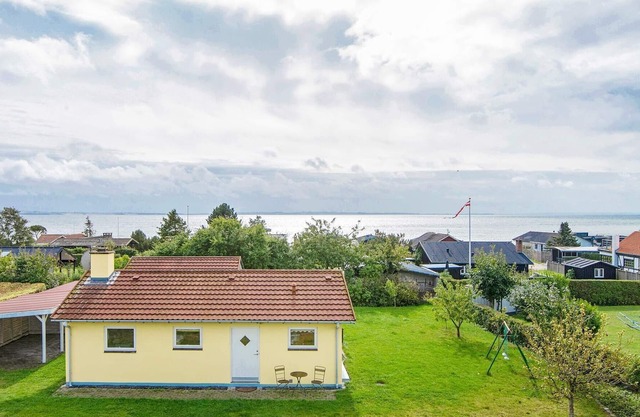 6 person holiday home in Rønde