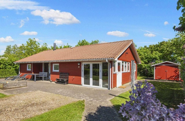 6 person holiday home in Tarm-By Traum