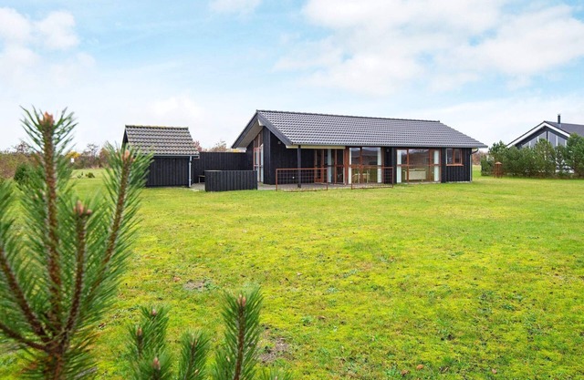 6 person holiday home in Tarm-By Traum