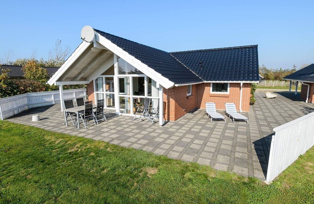 6 person holiday home in Tarm