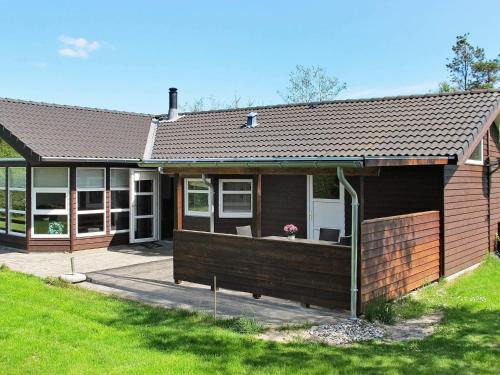 6 person holiday home in Hals-By Traum