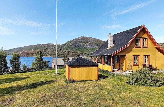 6 person holiday home in Kviby-By Traum