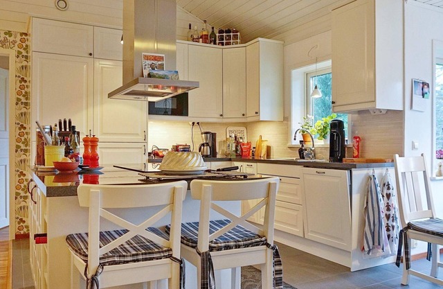 6 person holiday home in VäTö
