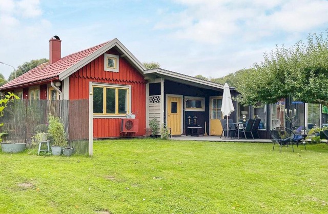 6 person holiday home in VÄXJÖ-By Traum