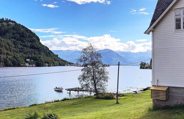 6 person holiday home in øystese