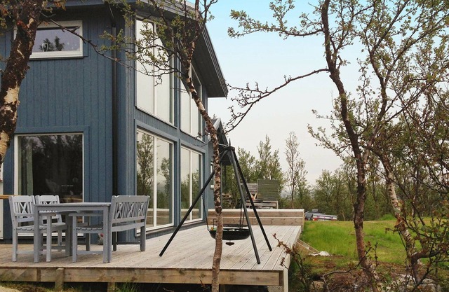 6 person holiday home in Kvalsund