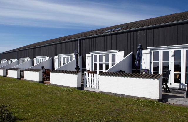 6 person holiday home on a holiday park in Vestervig