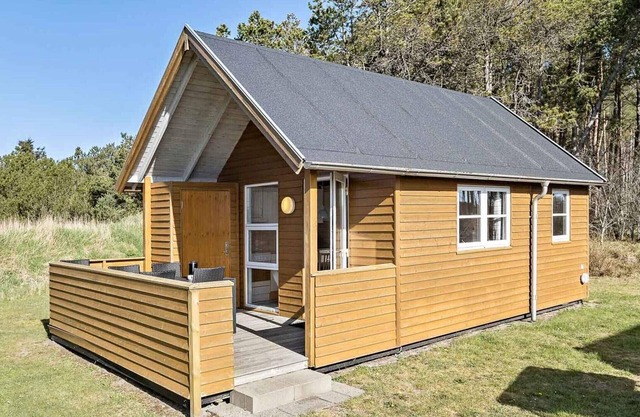 6 person holiday park home in Skagen