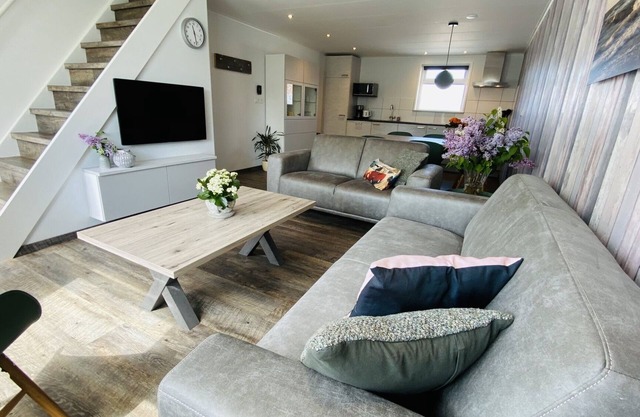 6-person semi-detached holiday home near the sea in Zoutelande